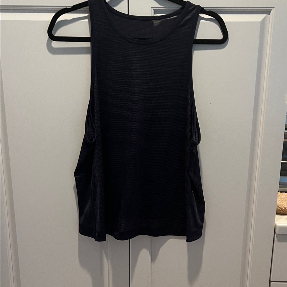 Sleeveless Lululemon loose fitting Women's Tank top loose fitting Size 10 Blue